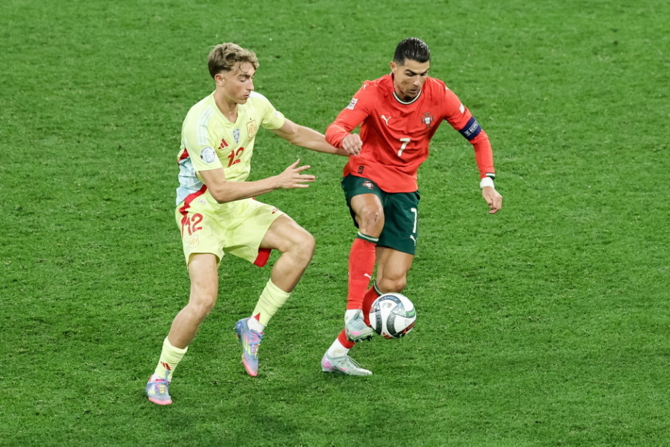 决中展现并 决中展现并