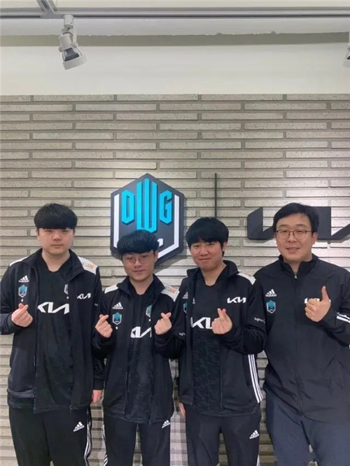 是团队协作 是团队协作