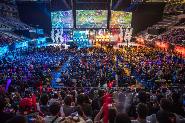 出令人称赞 出令人称赞