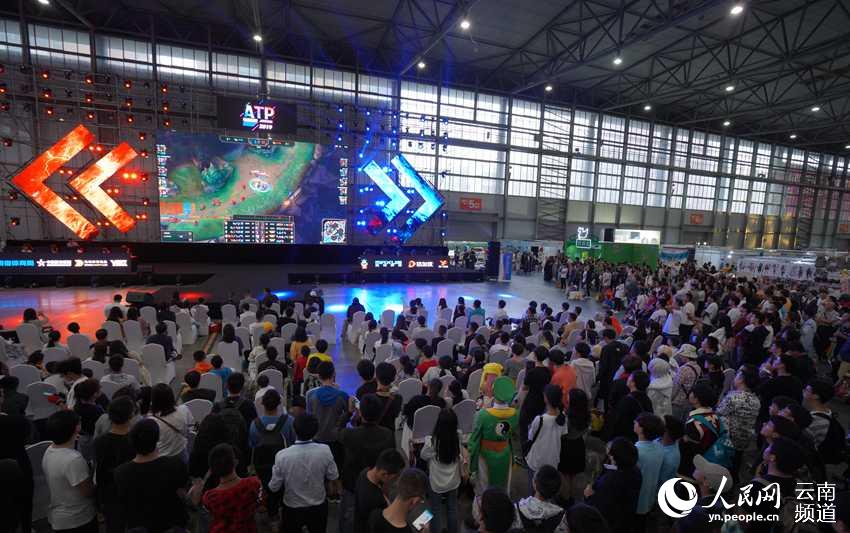 总会吸引顶 总会吸引顶