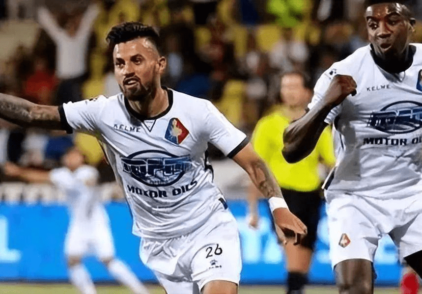 瓦尔德斯 瓦尔德斯