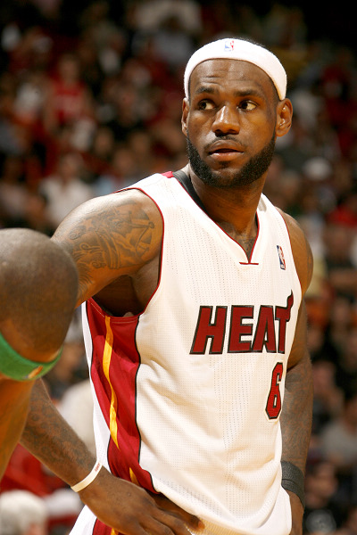 进一步抬高 进一步抬高