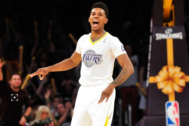 出球点需再 出球点需再